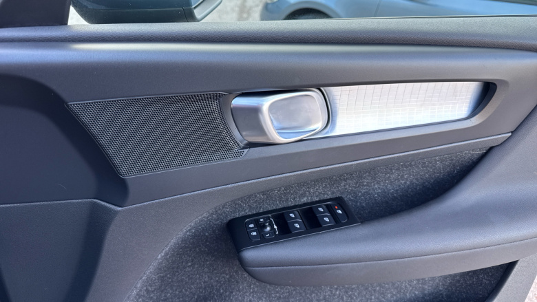 Volvo Xc40 1.5 T3 [163] Momentum 5dr Petrol Estate